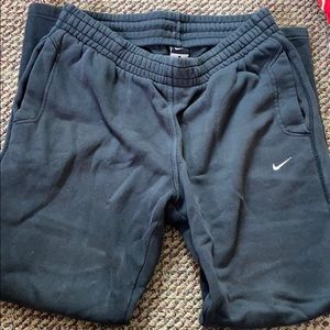 Men’s Nike sweat pants size large